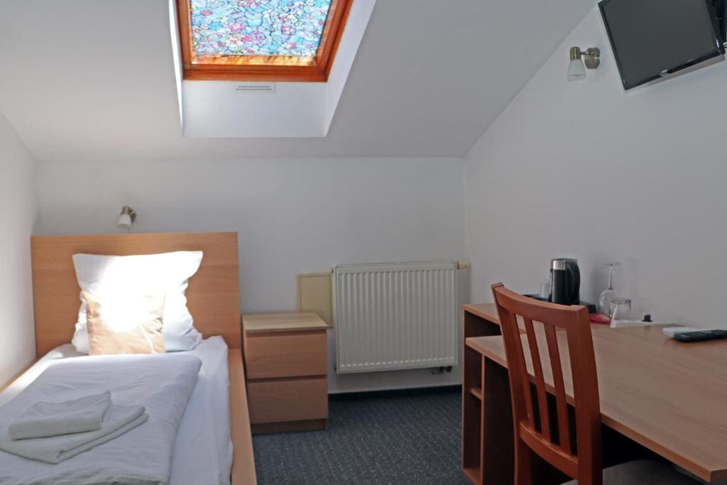 Economy Single Room room - Image 1