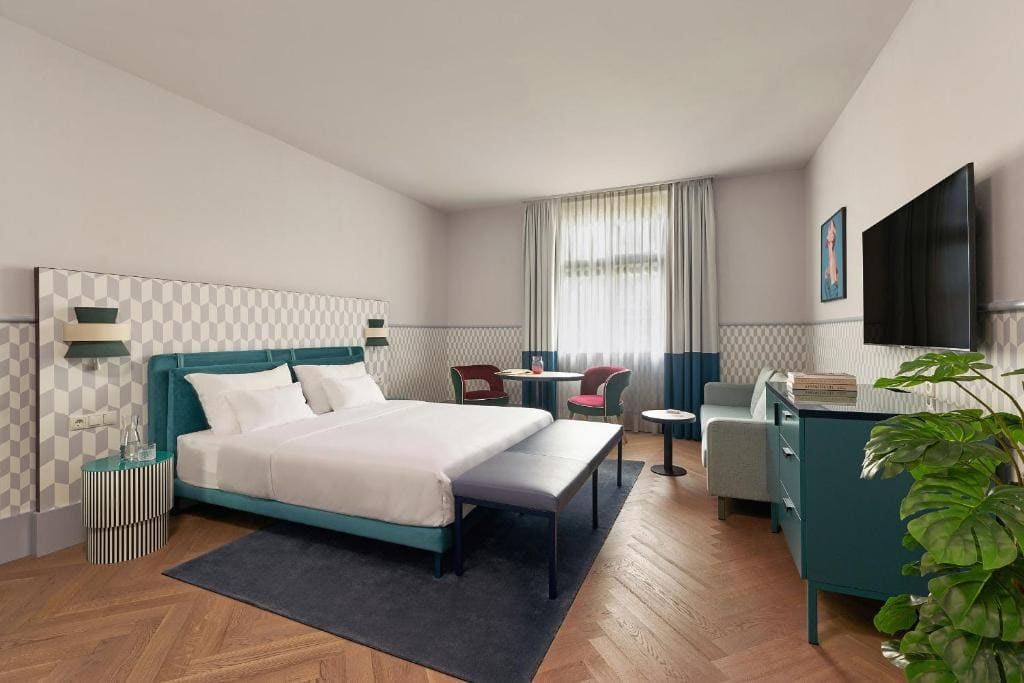 Deluxe Double Room room - Image 1