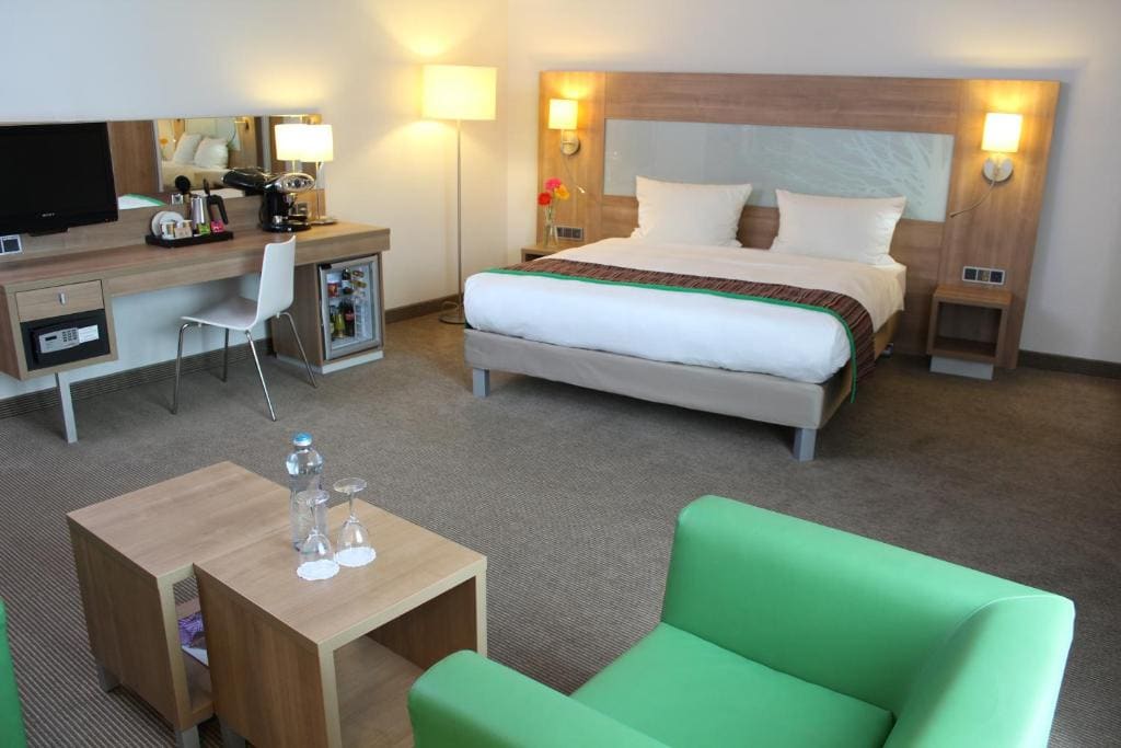 Superior Double or Twin Room with Parking room - Image 2