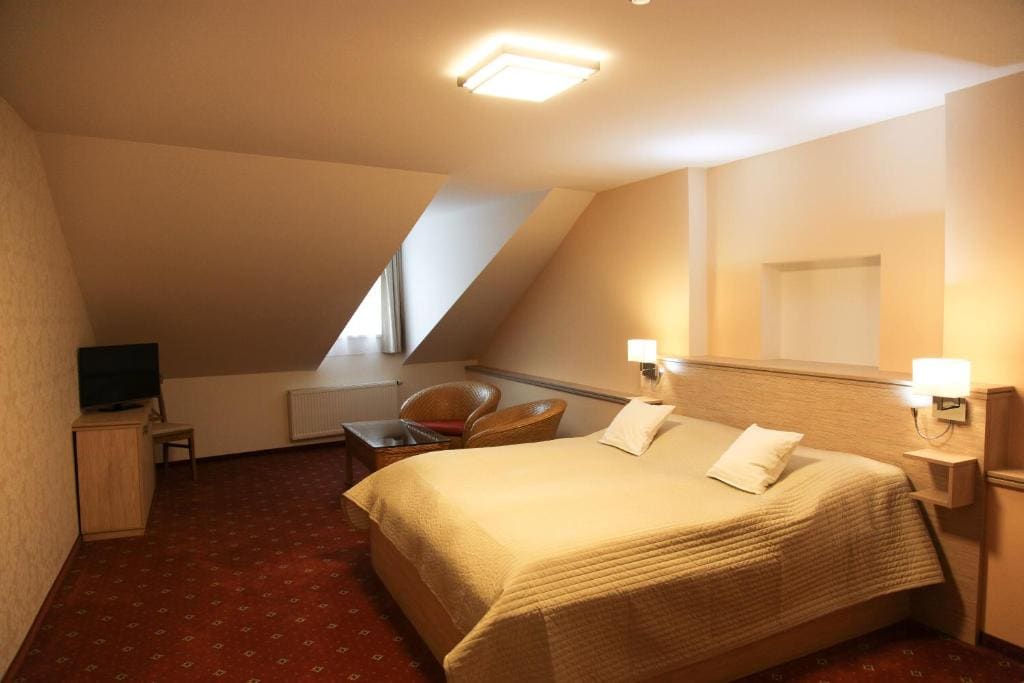 Superior Quadruple Room room - Image 3