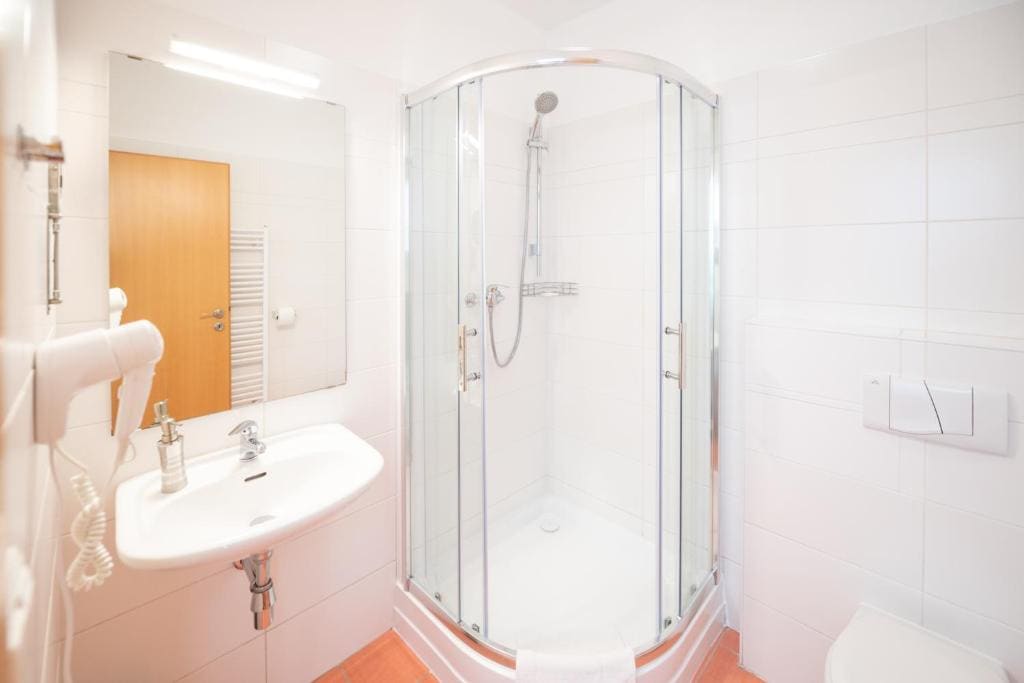 Double Room with Balcony or Terrace room - Image 3