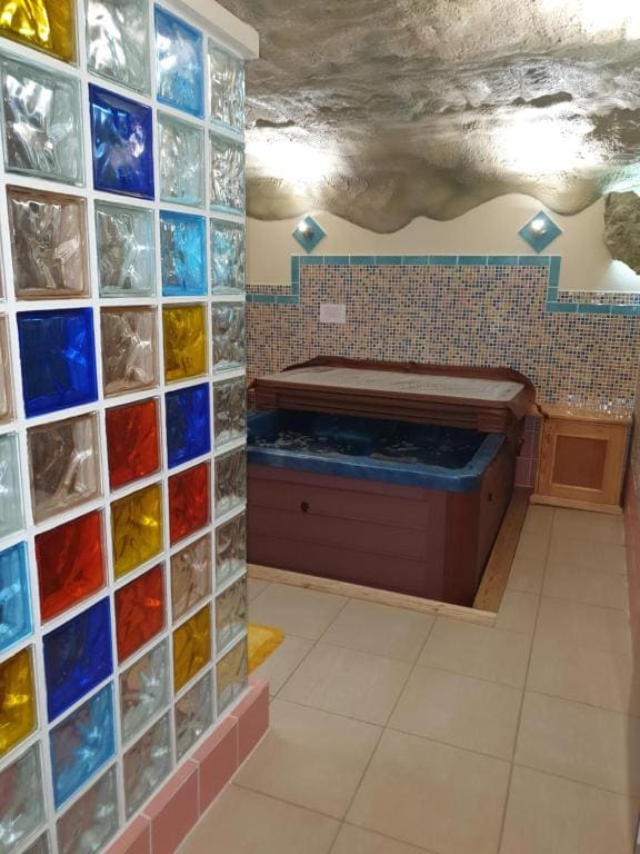 Suite with Spa Access room - Image 3