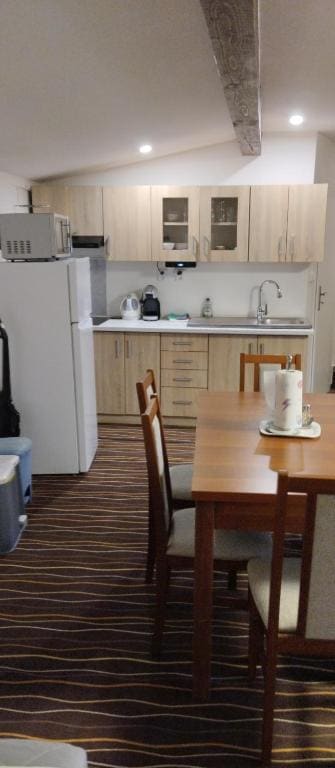 Family Suite with Balcony room - Image 2