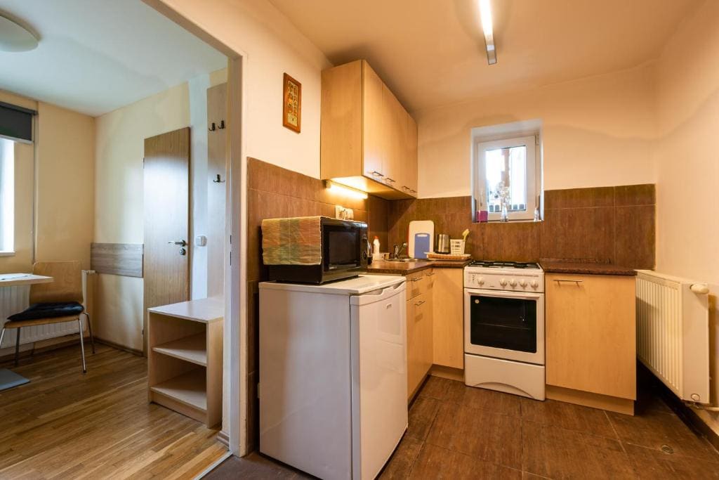 Apartment room - Image 2