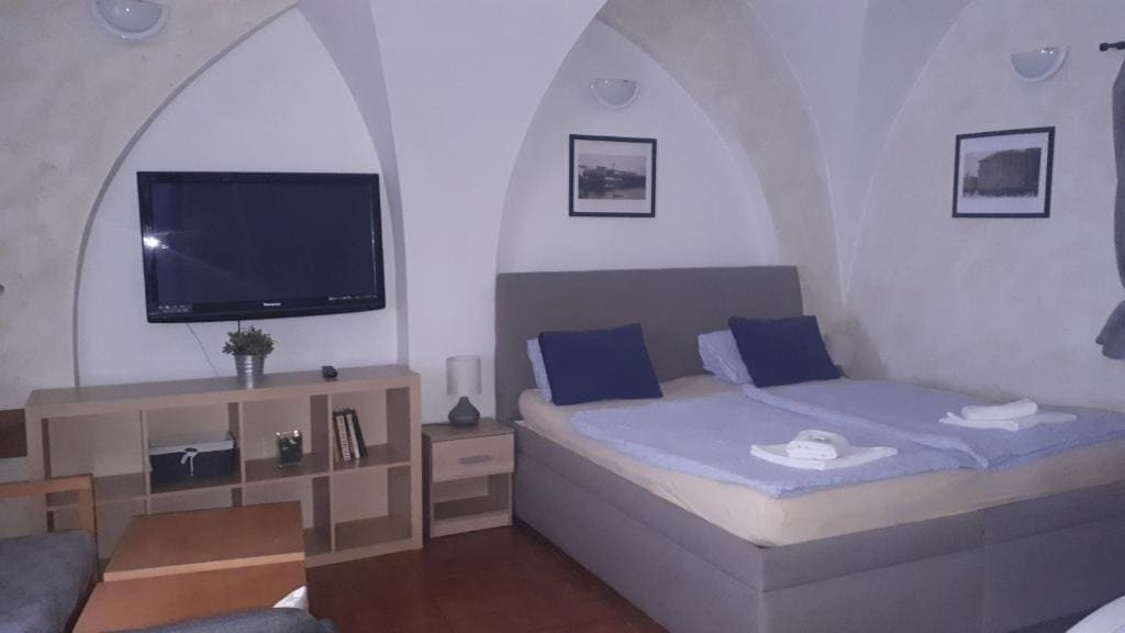 Triple Room with Private External Bathroom room - Image 2
