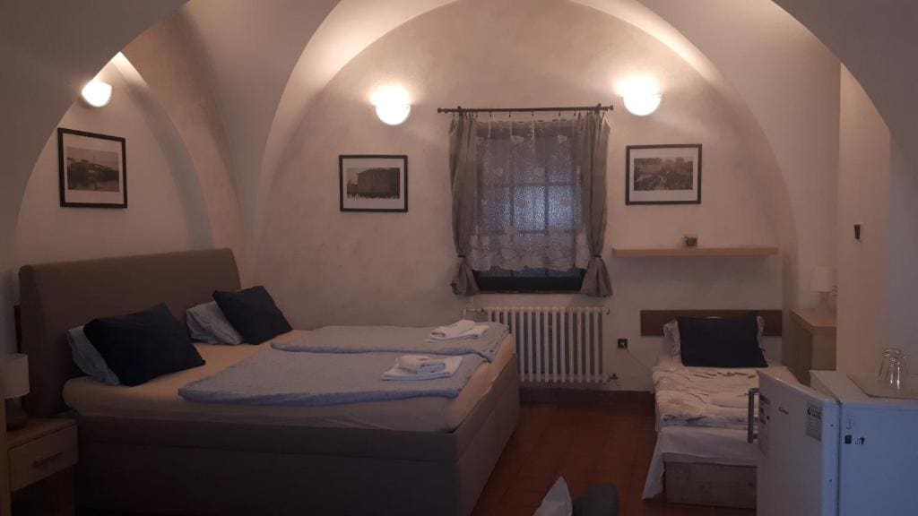 Triple Room with Private External Bathroom room - Image 3