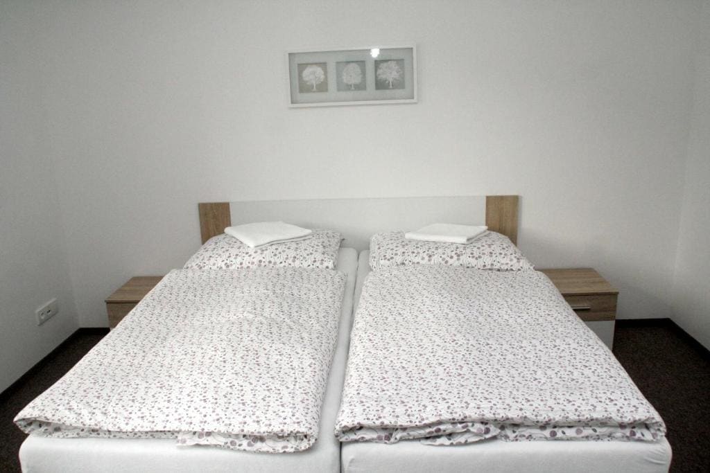 Double Room with Private Bathroom room - Image 3