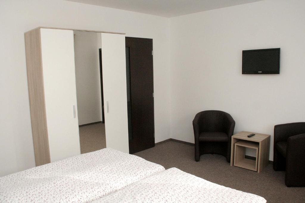 Double Room with Private Bathroom room - Image 2