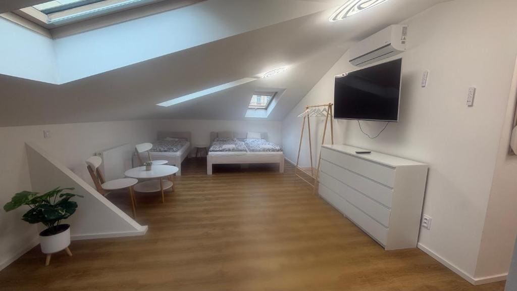 Quadruple Room room - Image 1