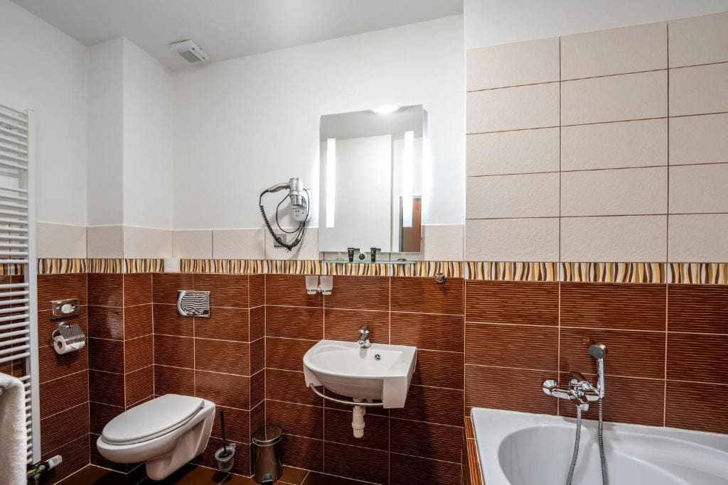 Double or Twin Room with View room - Image 1