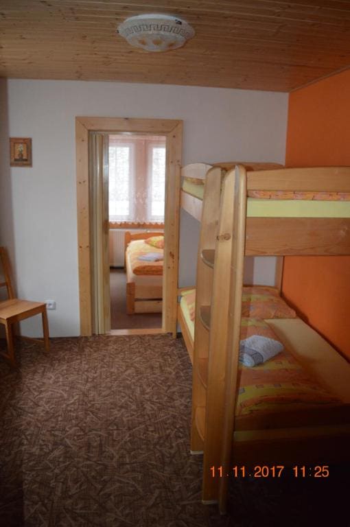Quadruple Room with Shared Bathroom room - Image 2