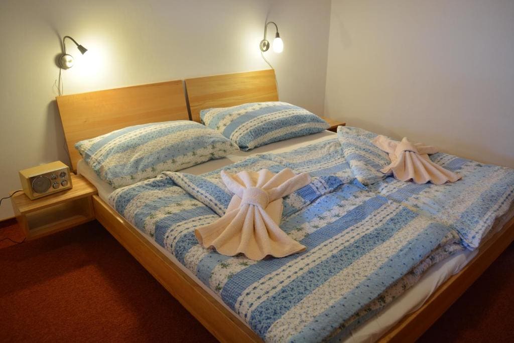 Double Room with Private Bathroom room - Image 2