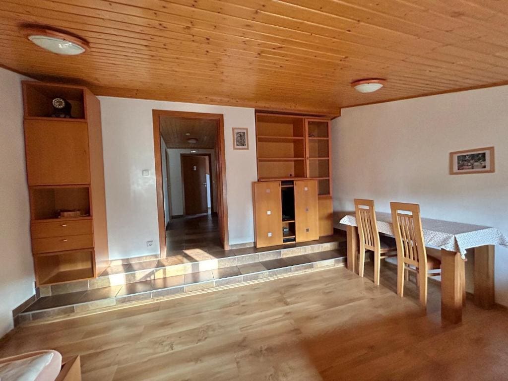 Queen Suite room - Image 1