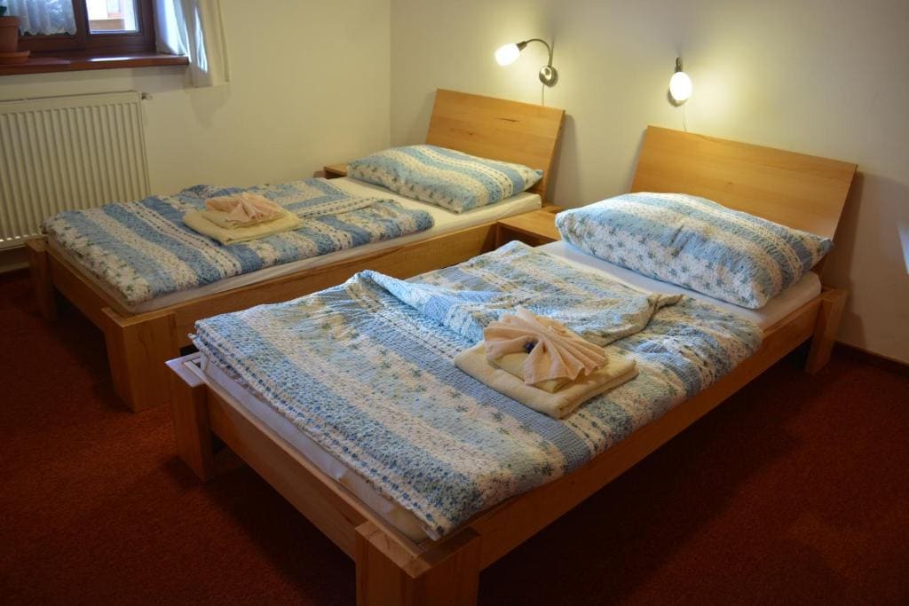Twin Room with Private Bathroom room - Image 1