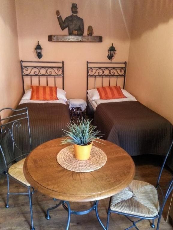 Deluxe Double or Twin Room room - Image 2