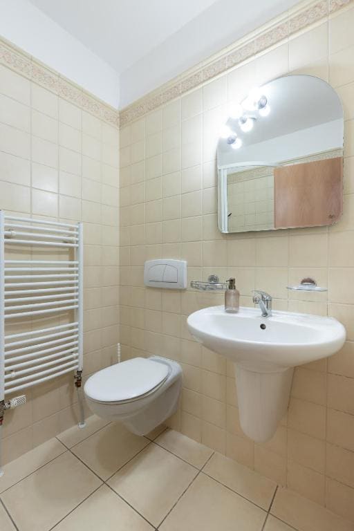 Double or Twin Room with Bathroom room - Image 2