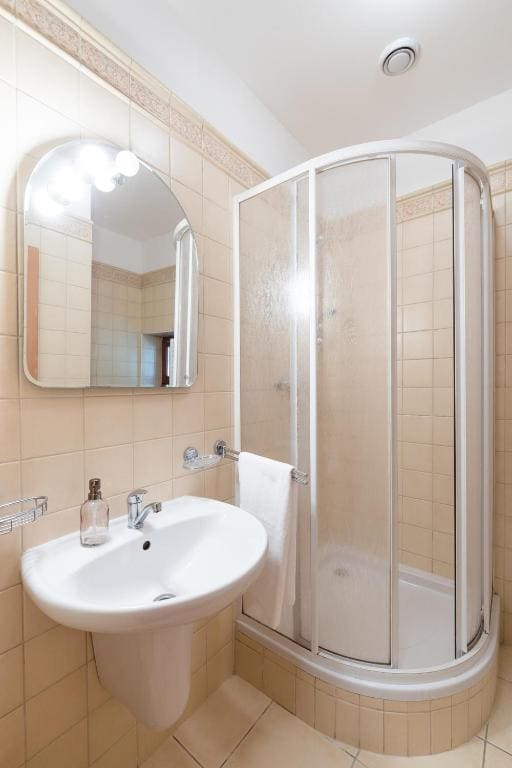 Economy Double or Twin Room room - Image 1