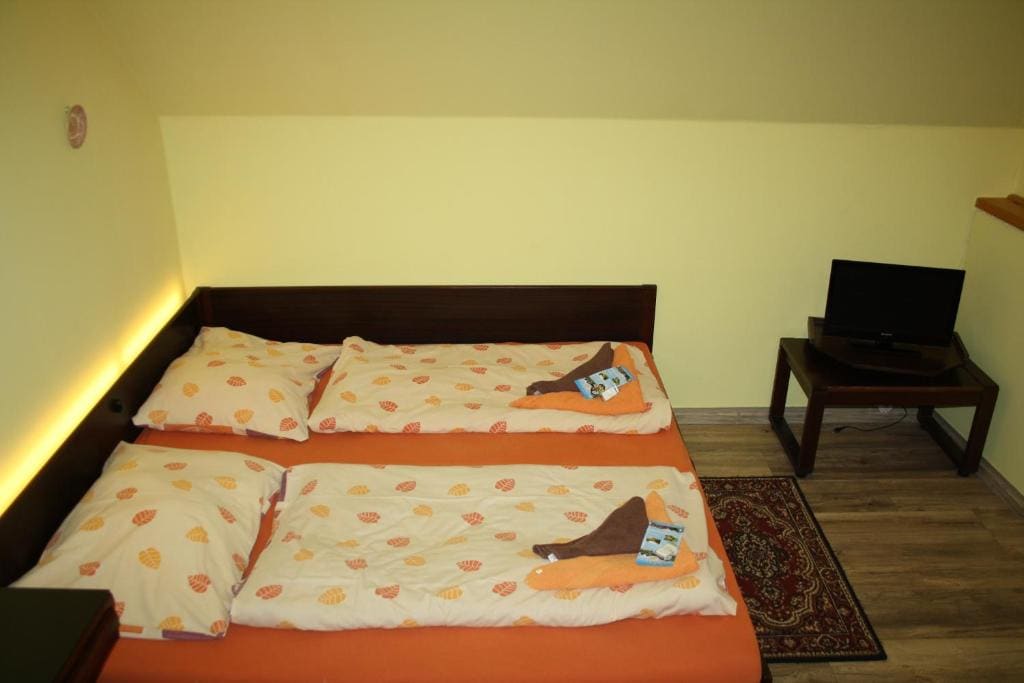 Deluxe Quadruple Room room - Image 2