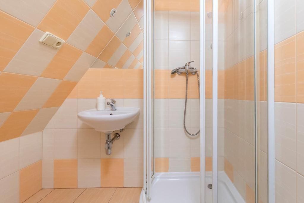Double Room with Extra Bed room - Image 3