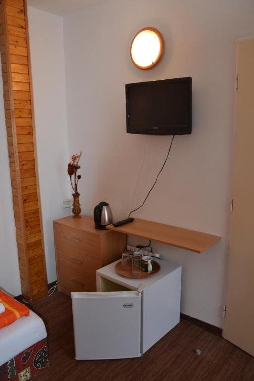 Standard Twin Room room - Image 2