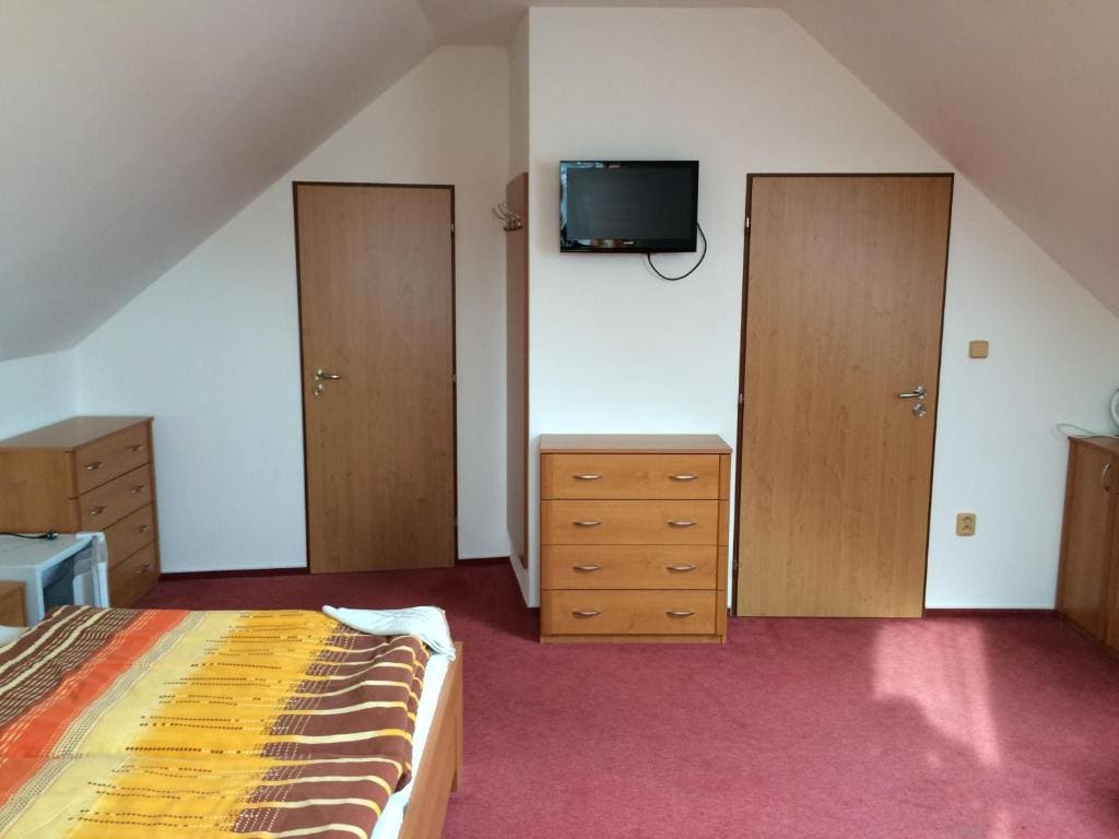 Quadruple Room room - Image 3