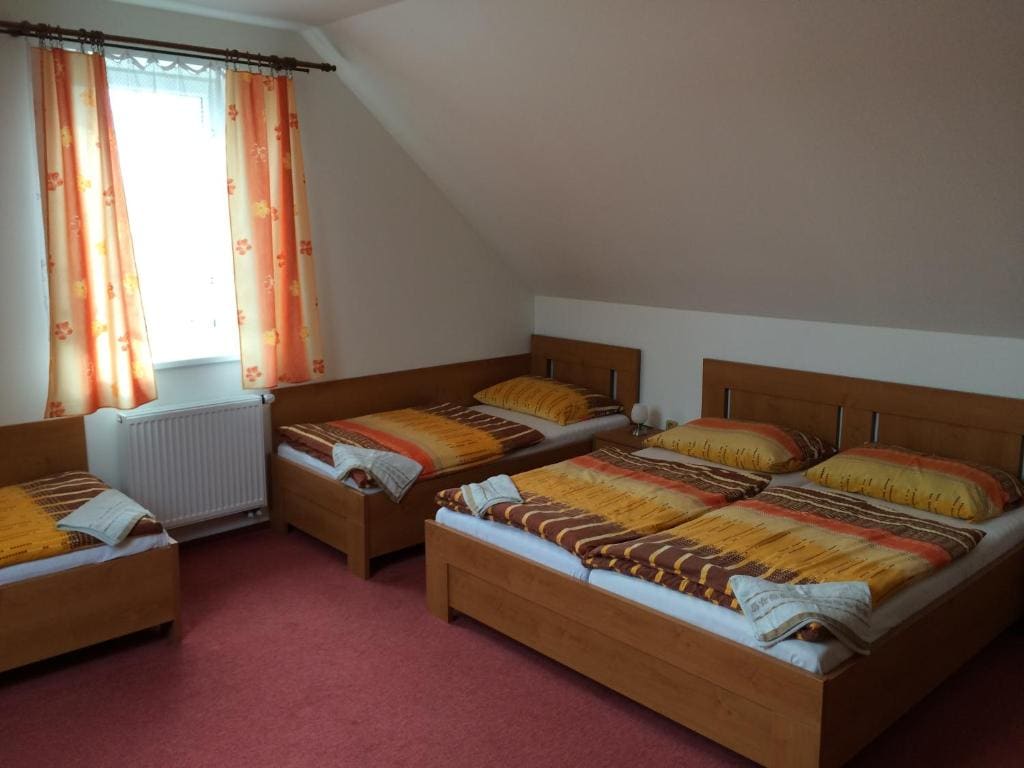 Quadruple Room room - Image 1
