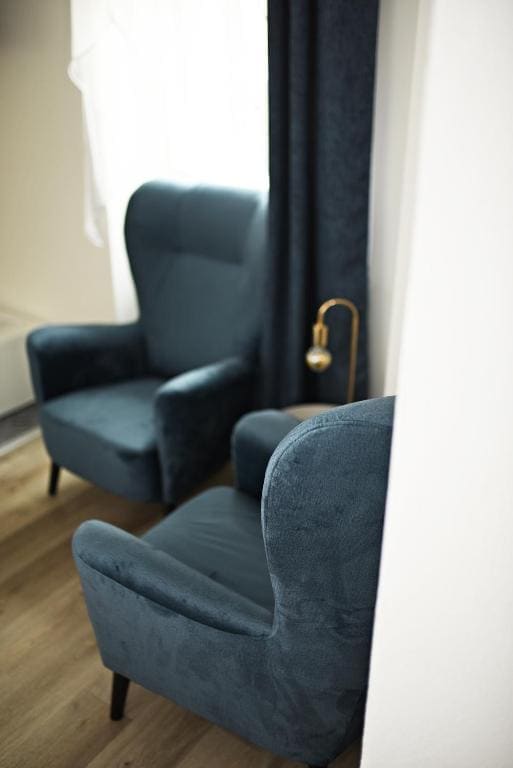 Deluxe King Suite room - Image 3