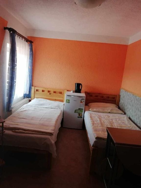 Deluxe Twin Room room - Image 3
