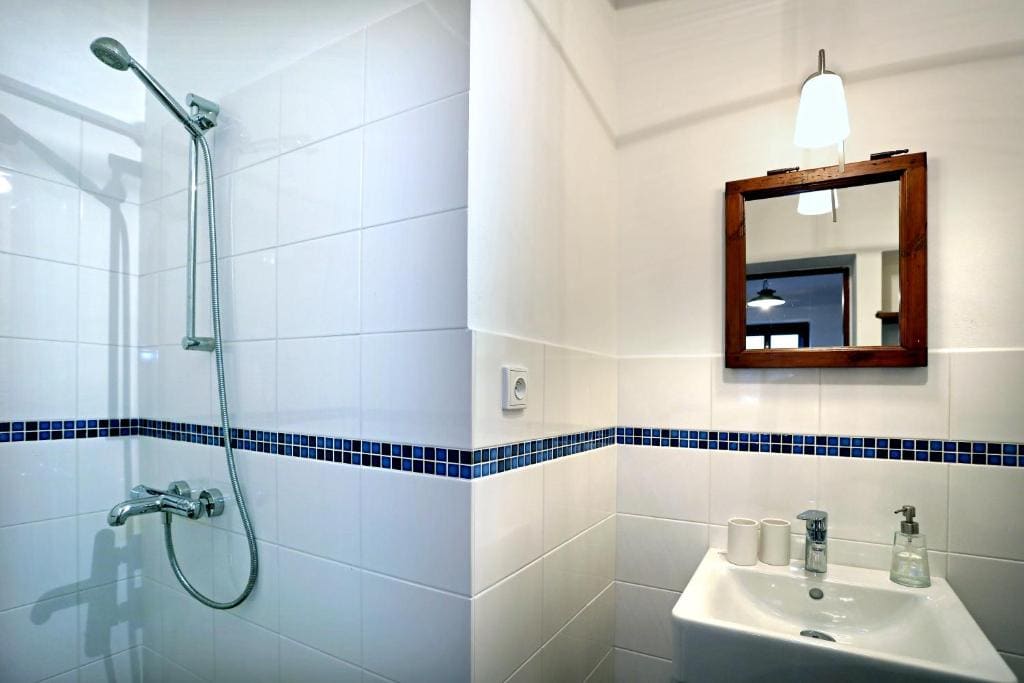 One-Bedroom Suite room - Image 3