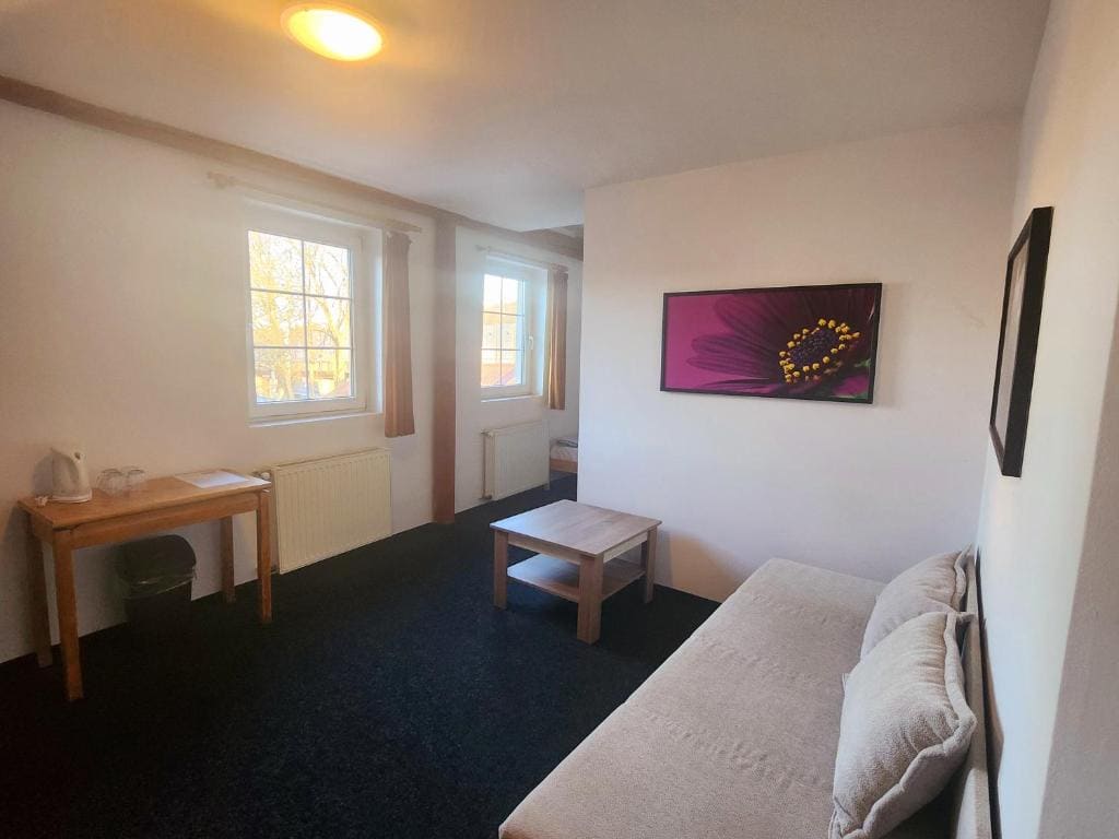 Apartment room - Image 2