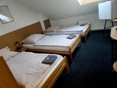 Classic Triple Room room - Image 1