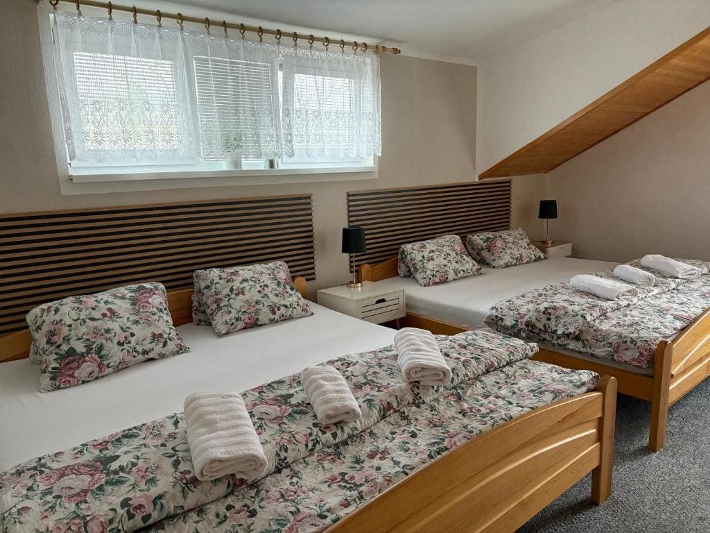 Quadruple Room room - Image 3