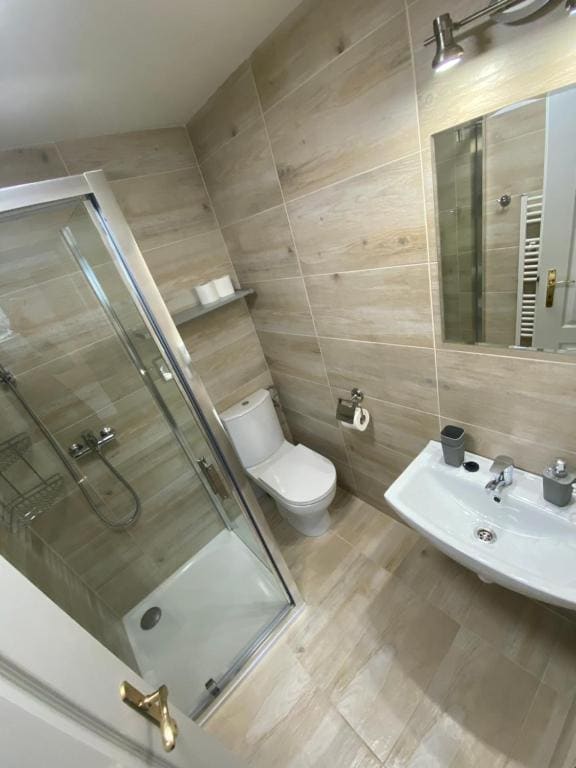 Quadruple Room room - Image 2