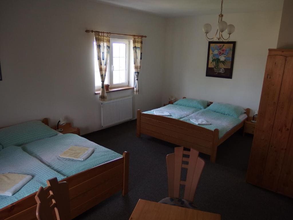 Quadruple Room room - Image 1