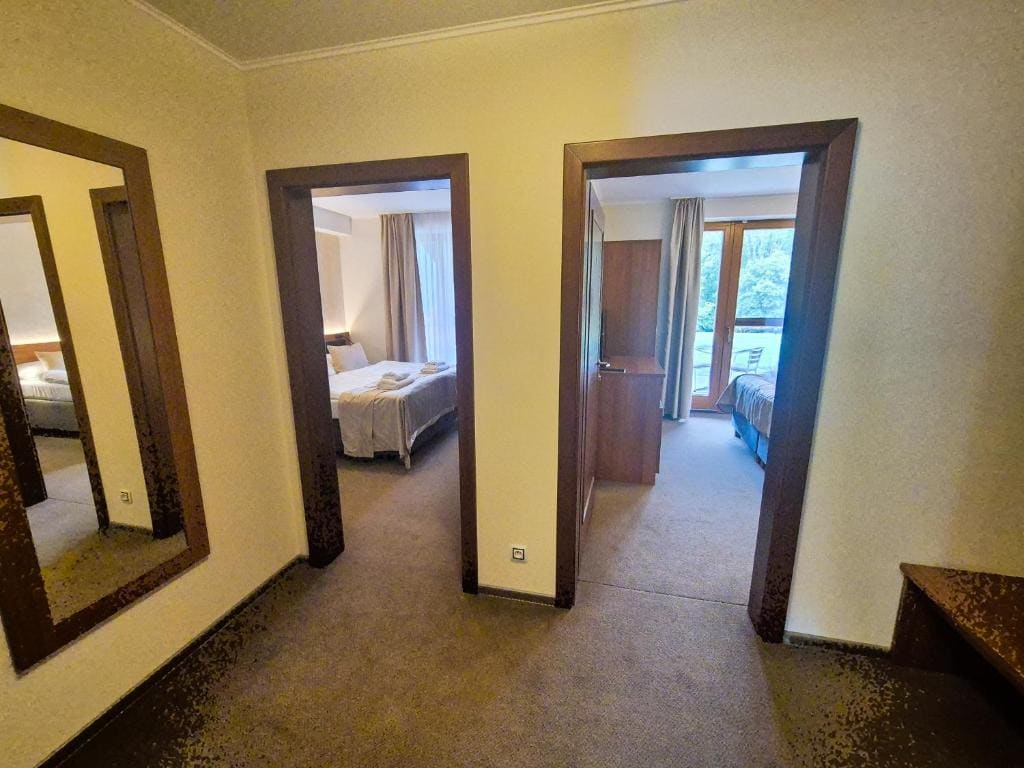 Apartment room - Image 2