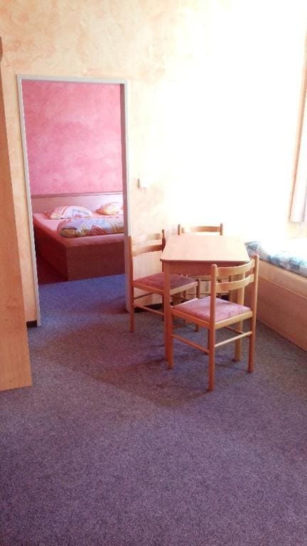 Family Room room - Image 2