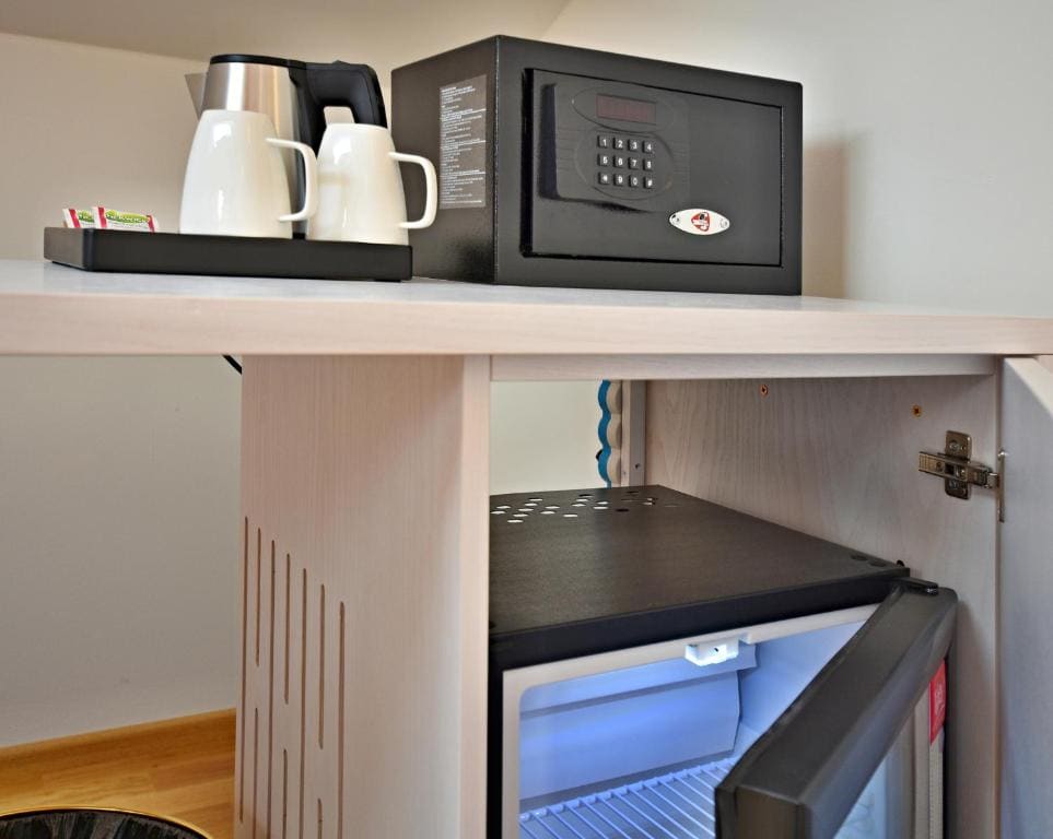 Double Room with Private Bathroom room - Image 3