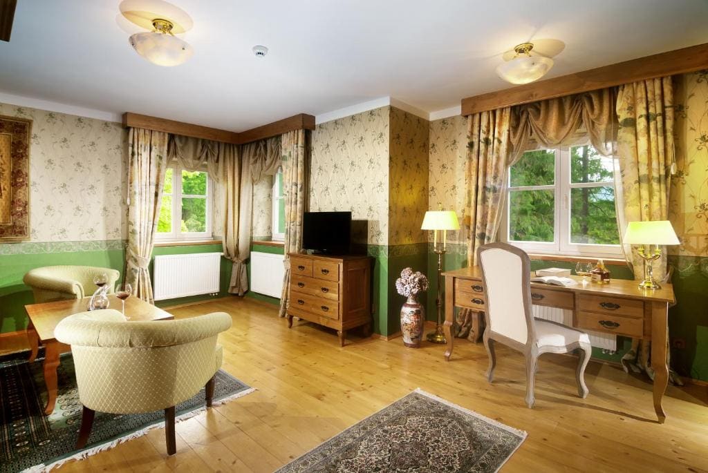 Deluxe Suite room - Image 1