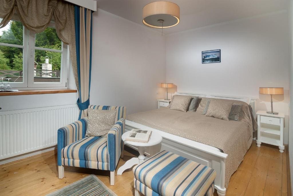 Single Room with Extra Bed room - Image 1