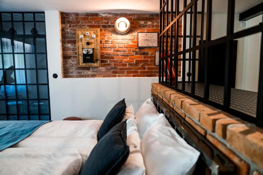 Deluxe Double or Twin Room room - Image 2
