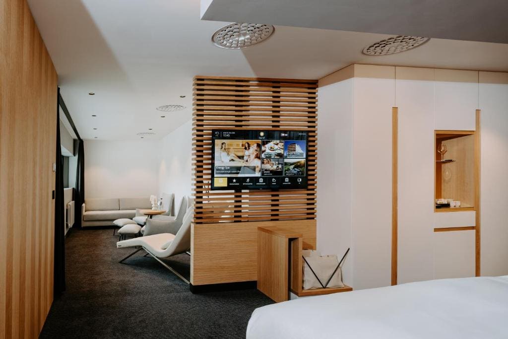 Double Room with Extra Bed room - Image 1