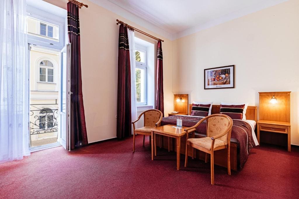 Superior Double or Twin Room room - Image 2