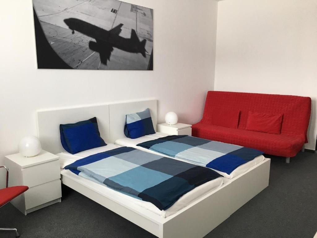 Triple Room - Accessible from the Public Area room - Image 2