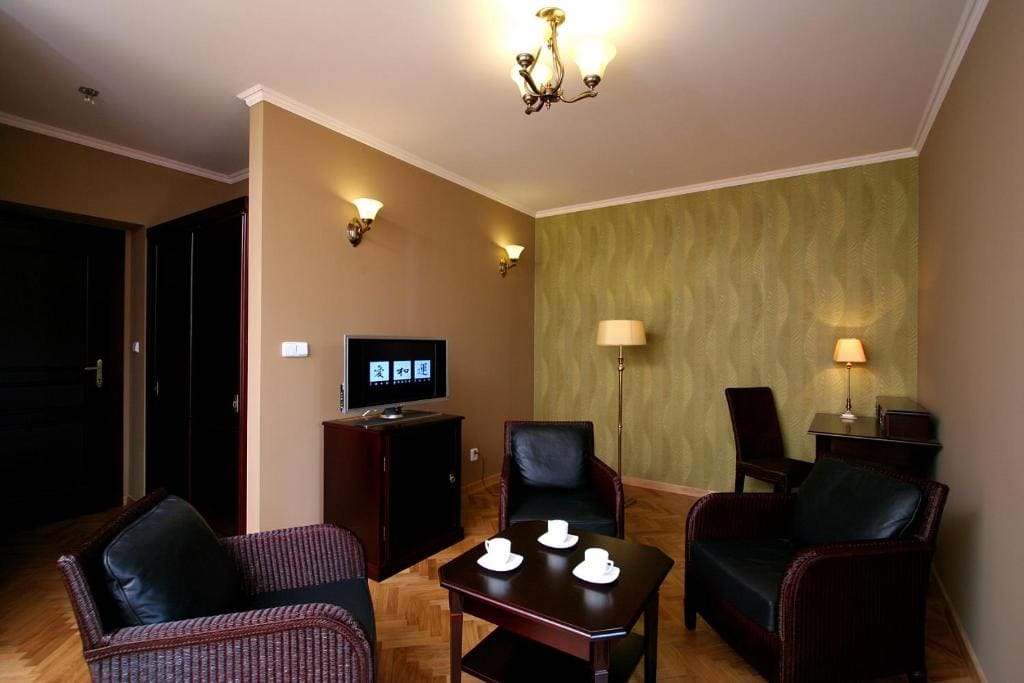 Superior Double or Twin Room with Terrace room - Image 3