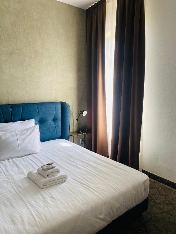 Deluxe Double Room room - Image 2