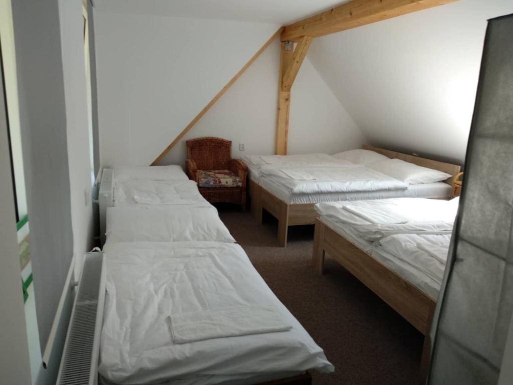 Family Room with Garden View room - Image 2