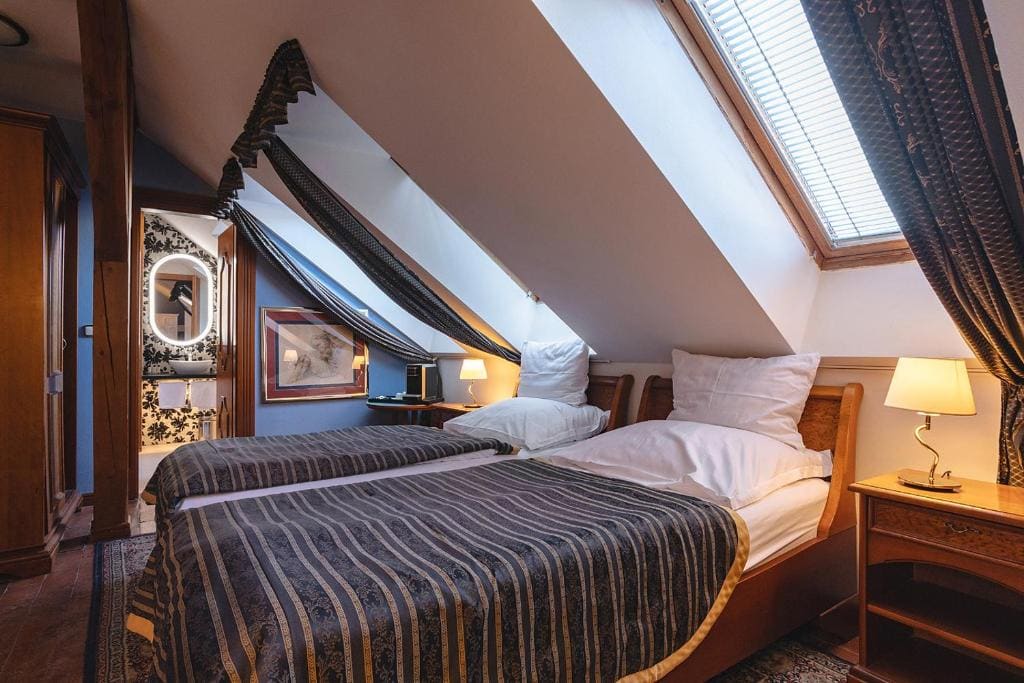 Deluxe Twin Room room - Image 1