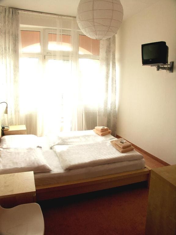 Double or Twin Room room - Image 2