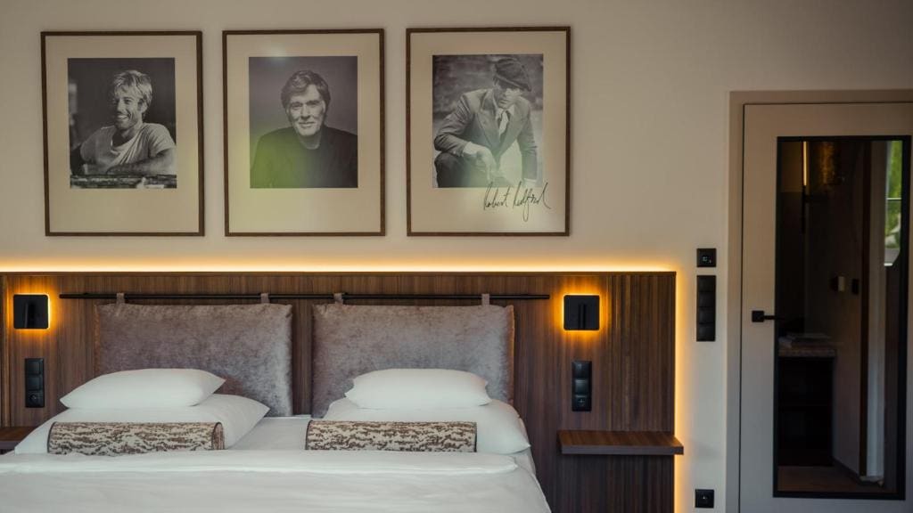 Deluxe Double Room with Balcony room - Image 2