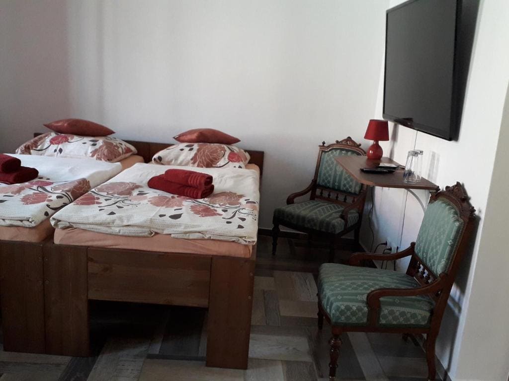 Family Junior Suite room - Image 2